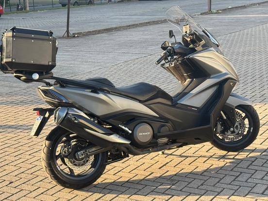 KYMCO AK 550i KYMCO AK 550i